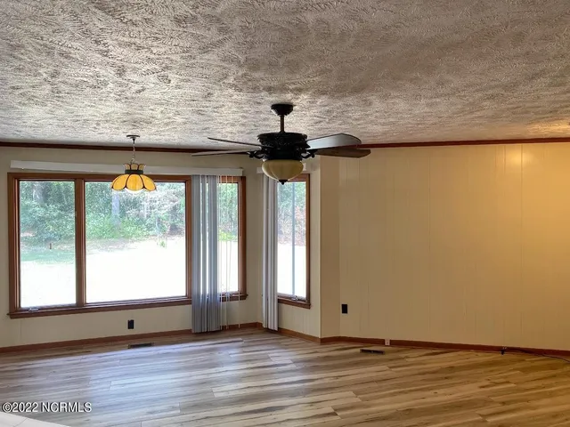 $325,000 | 407 Bundy Lane, Laurinburg, NC 28352