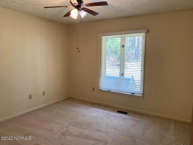 $325,000 | 407 Bundy Lane, Laurinburg, NC 28352