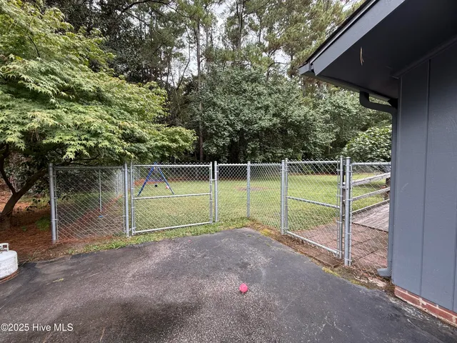 $325,000 | 407 Bundy Lane, Laurinburg, NC 28352