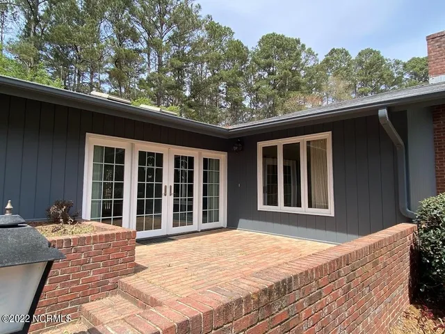 $325,000 | 407 Bundy Lane, Laurinburg, NC 28352