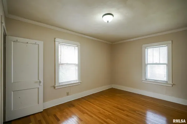 $99,900 | 511 West Loucks Avenue, Peoria, IL 61604