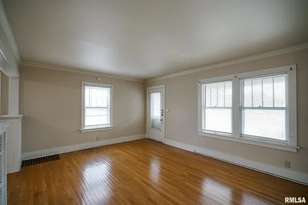 $99,900 | 511 West Loucks Avenue, Peoria, IL 61604
