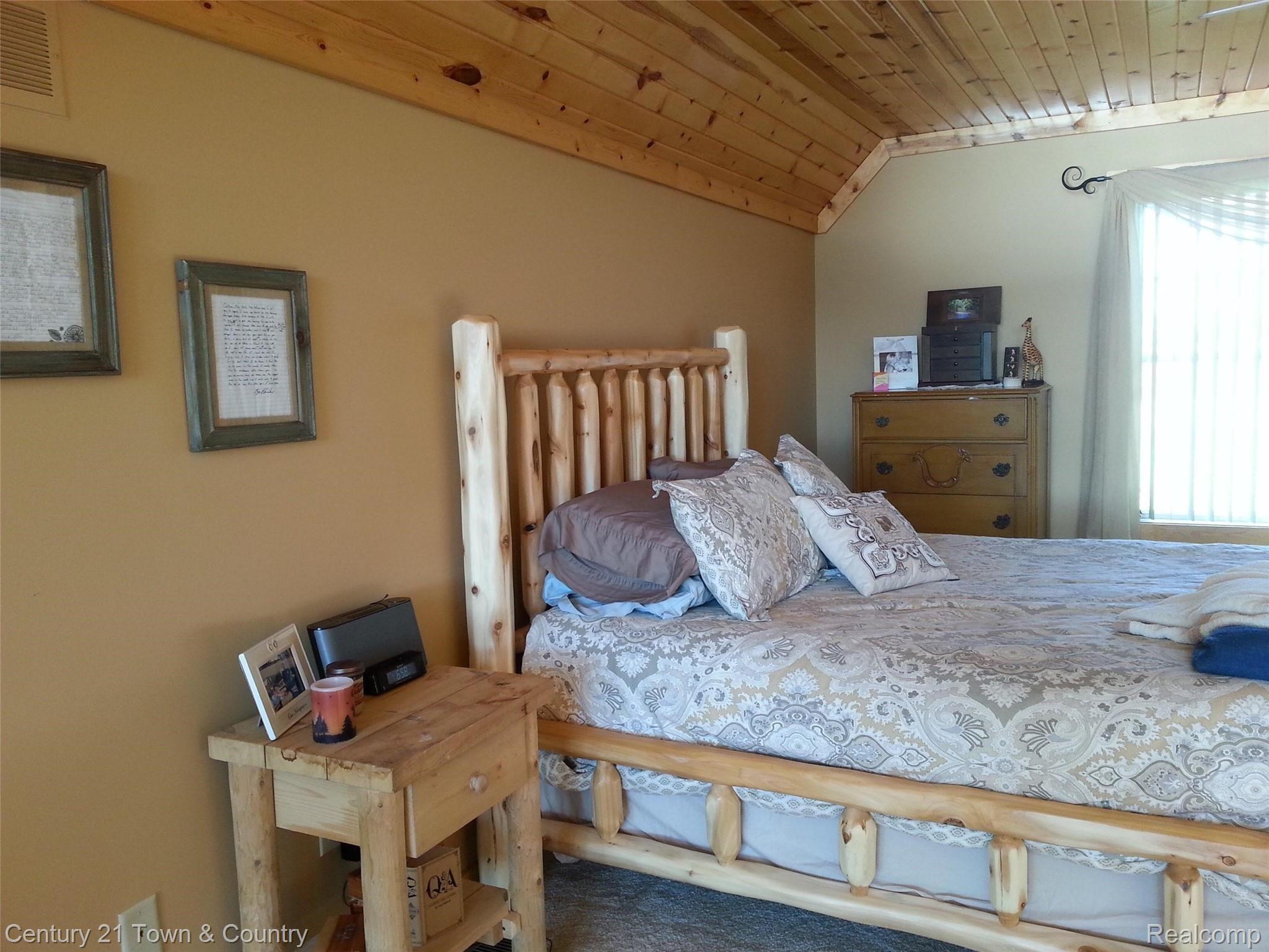 9720 South Luce Road Perrinton, MI 48871 - Photo 18 of 36 IMG950230.jpg