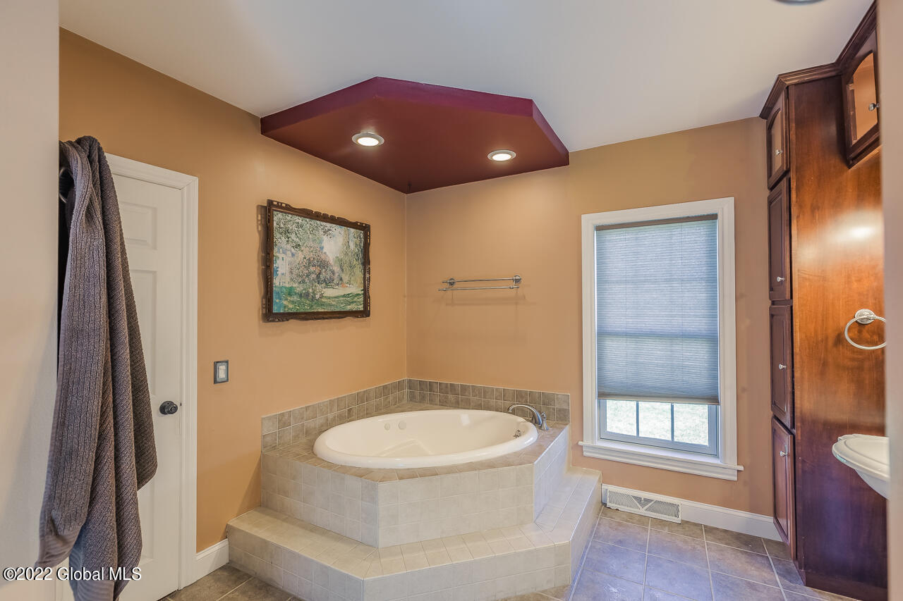 309 Fuller Road Amsterdam, NY 12010 - Photo 44 of 58 MLS-22
