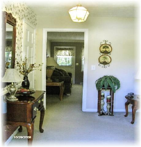402 Pryor Road Taylors, SC 29687 - Photo 2 of 19 Gallery Image 2