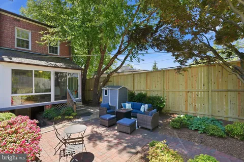 $1,195,000 | 5043 Dana Place Northwest, Washington, DC 20016