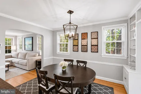 $1,195,000 | 5043 Dana Place Northwest, Washington, DC 20016