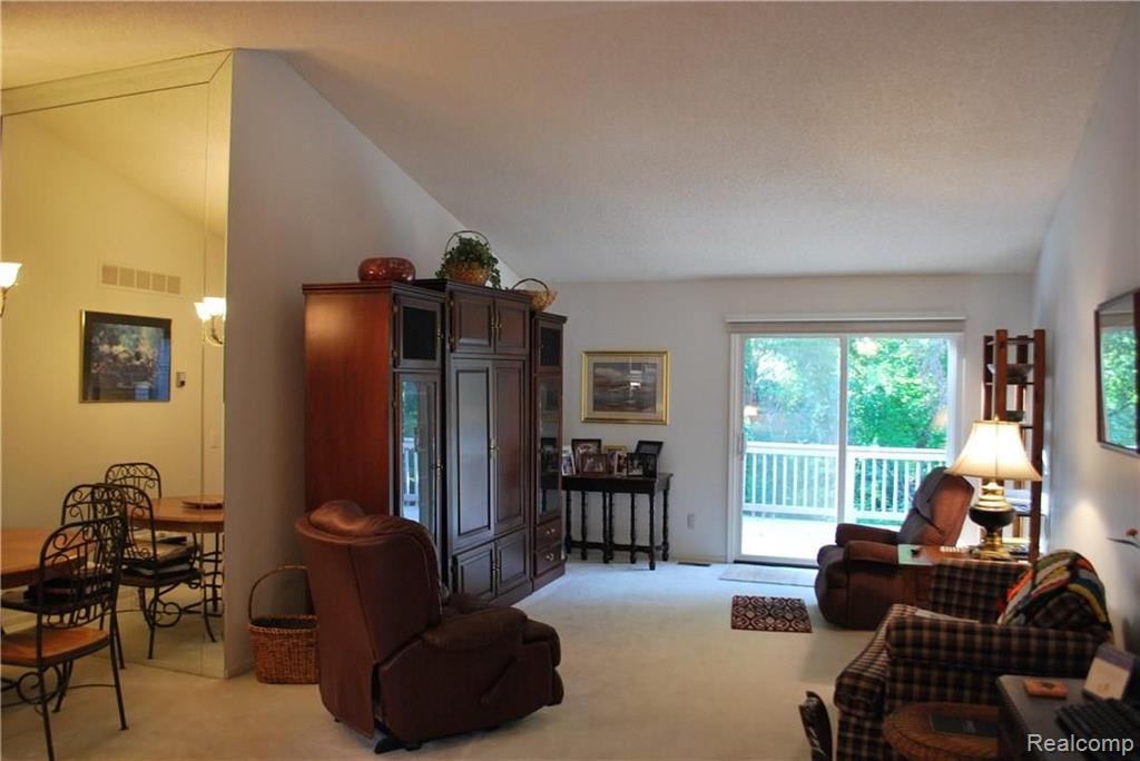 21630 River Ridge, Unit 202 Farmington, MI 48335 - Photo 3 of 35