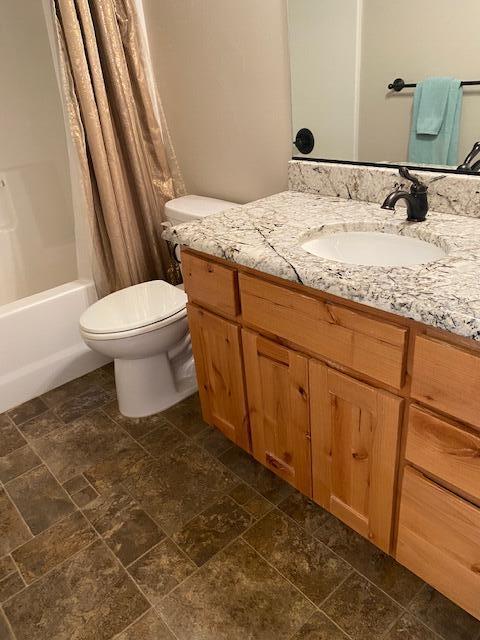316 Cedar Ridge Cave Junction, OR 97523 - Photo 14 of 47 Bathroom