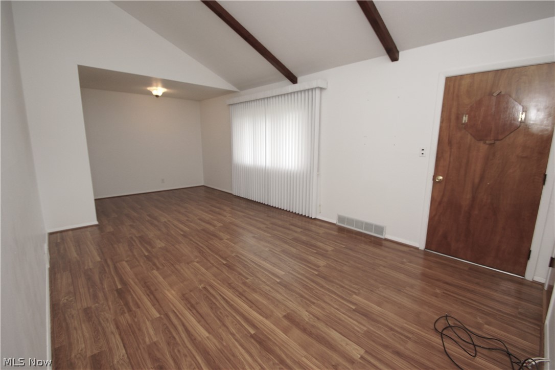 30413 Vineyard Road Willowick, OH 44095 - Photo 5 of 25 View of living room and dining room