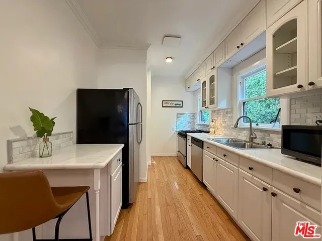 $5,000 | 1123 15th Street, Santa Monica, CA 90403