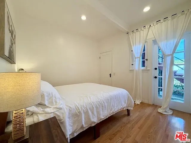 $5,000 | 1123 15th Street, Santa Monica, CA 90403