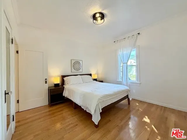 $5,000 | 1123 15th Street, Santa Monica, CA 90403