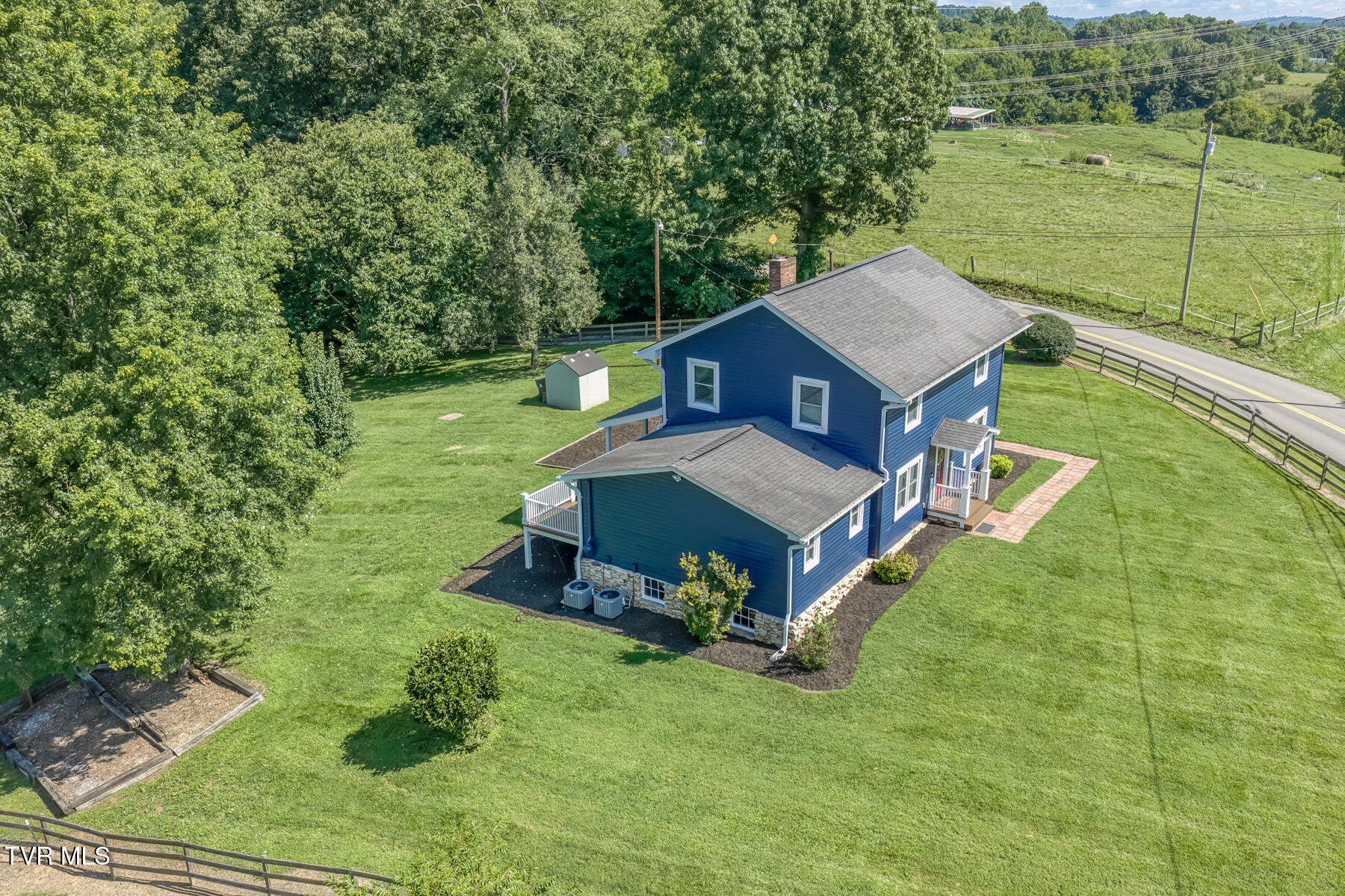 419 Kitzmiller Road Gray, TN 37615 - Photo 2 of 94 419 Kitzmiller Rd-9