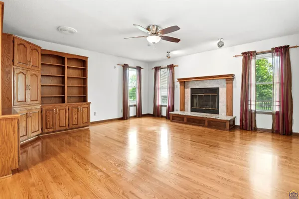 $400,000 | 4246 Southwest Colly Creek Court, Topeka, KS 66610