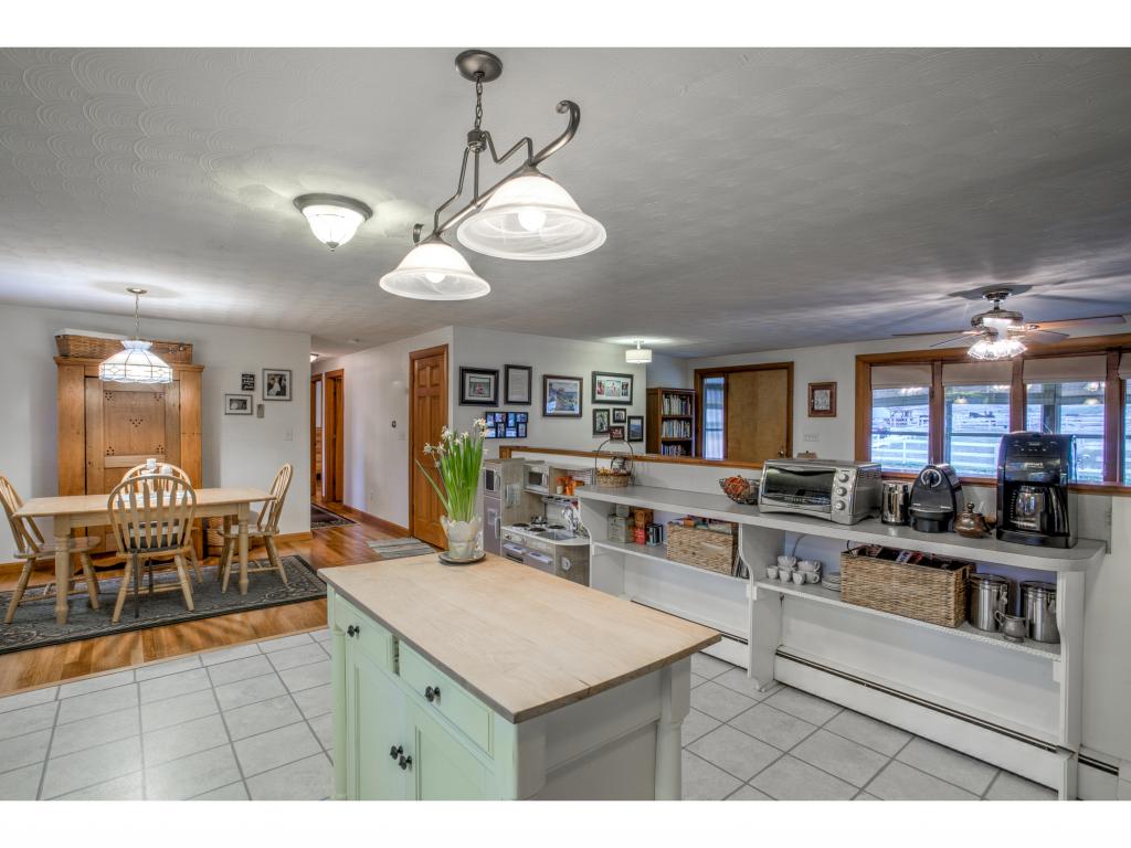 221 Shannon Road Salem, NH 03079 - Photo 8 of 31