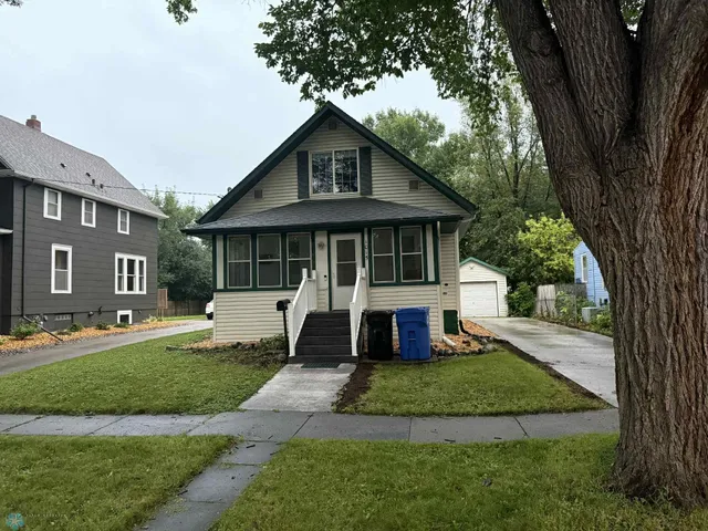 $250,000 | 1015 12th Street North, Fargo, ND 58102