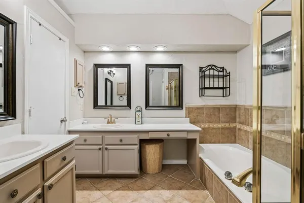 $2,100 | 1417 Danielle Drive, Bedford, TX 76021