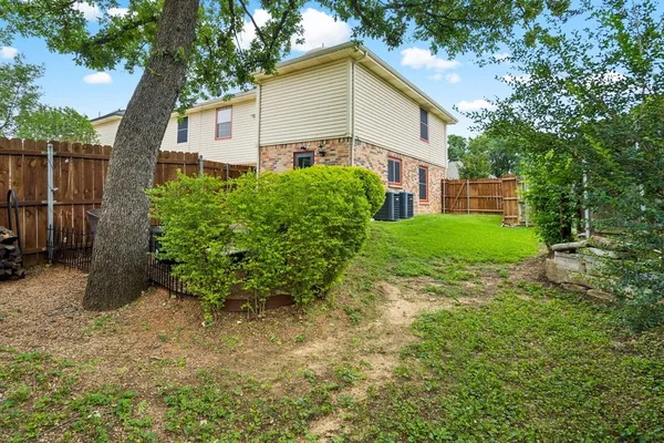 $2,100 | 1417 Danielle Drive, Bedford, TX 76021