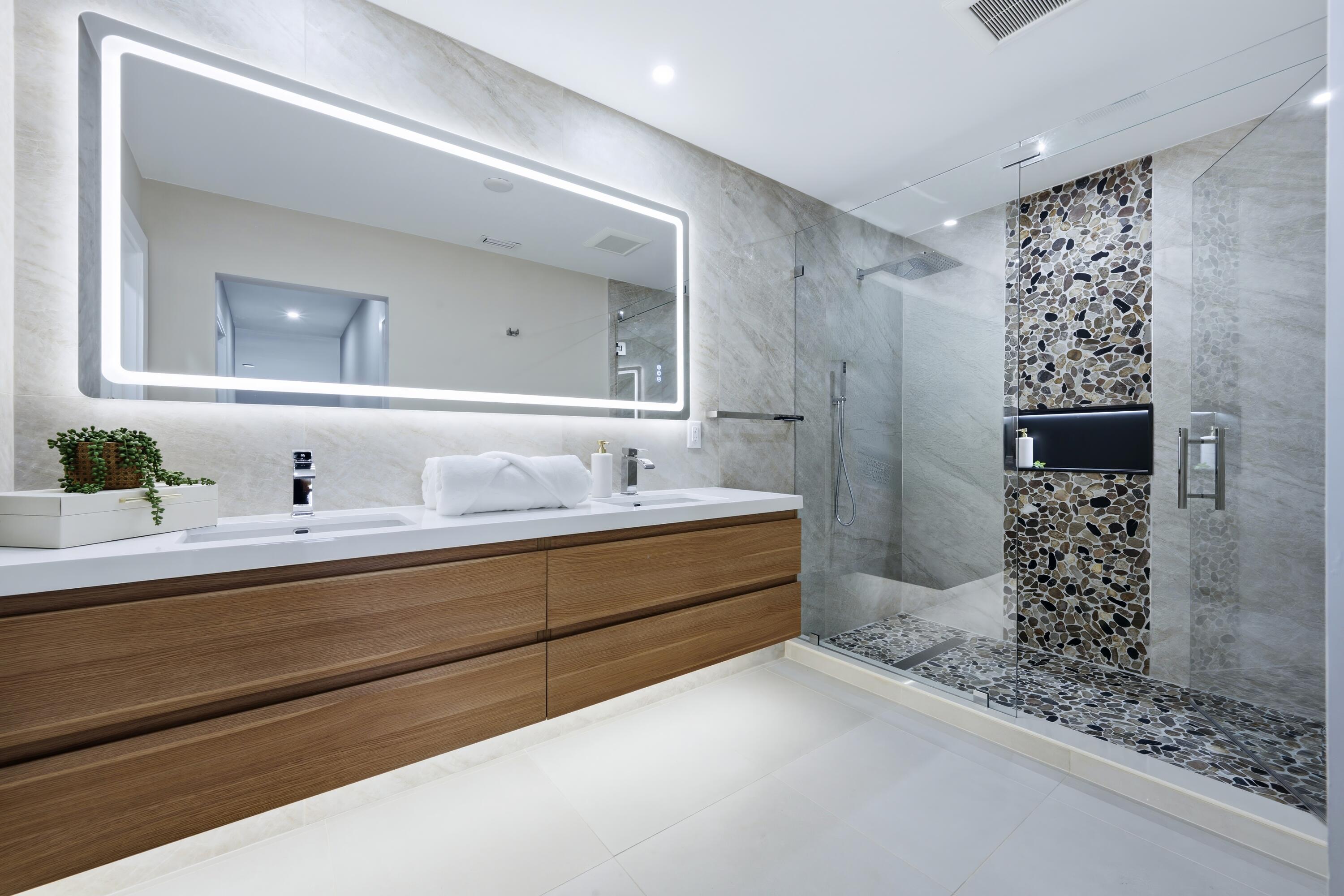 1170 Fairview Lane Singer Island, FL 33404 - Photo 16 of 16 Primary Ensuite