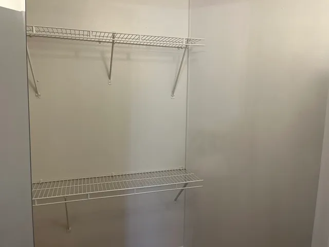 $1,350 | 1750 North Marywood Avenue, Unit 109, Aurora, IL 60505