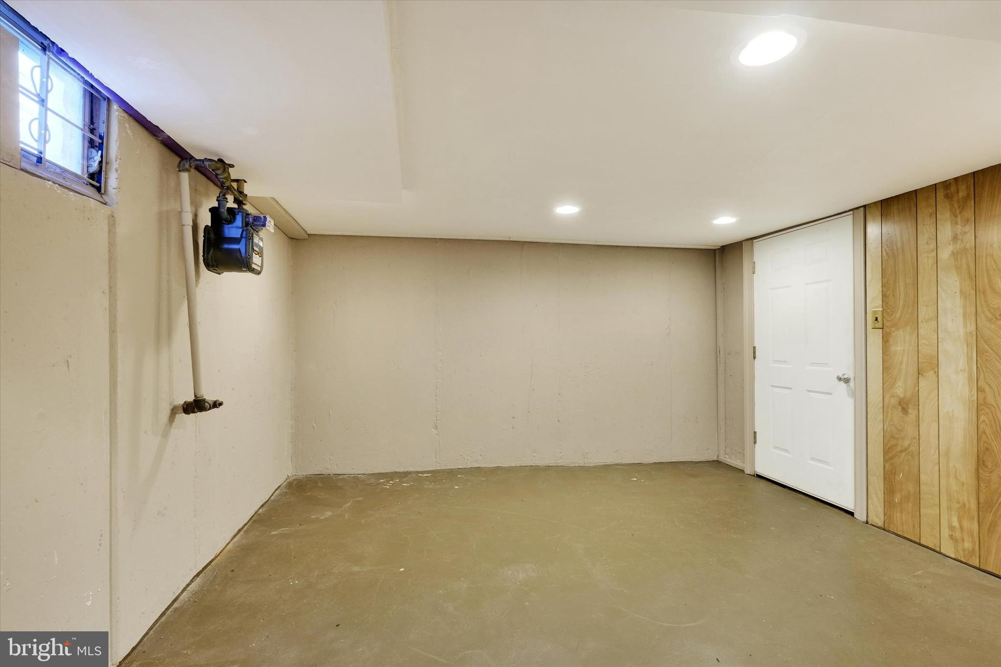 7508 Brockton Road Philadelphia, PA 19151 - Photo 20 of 28 Finished Basement