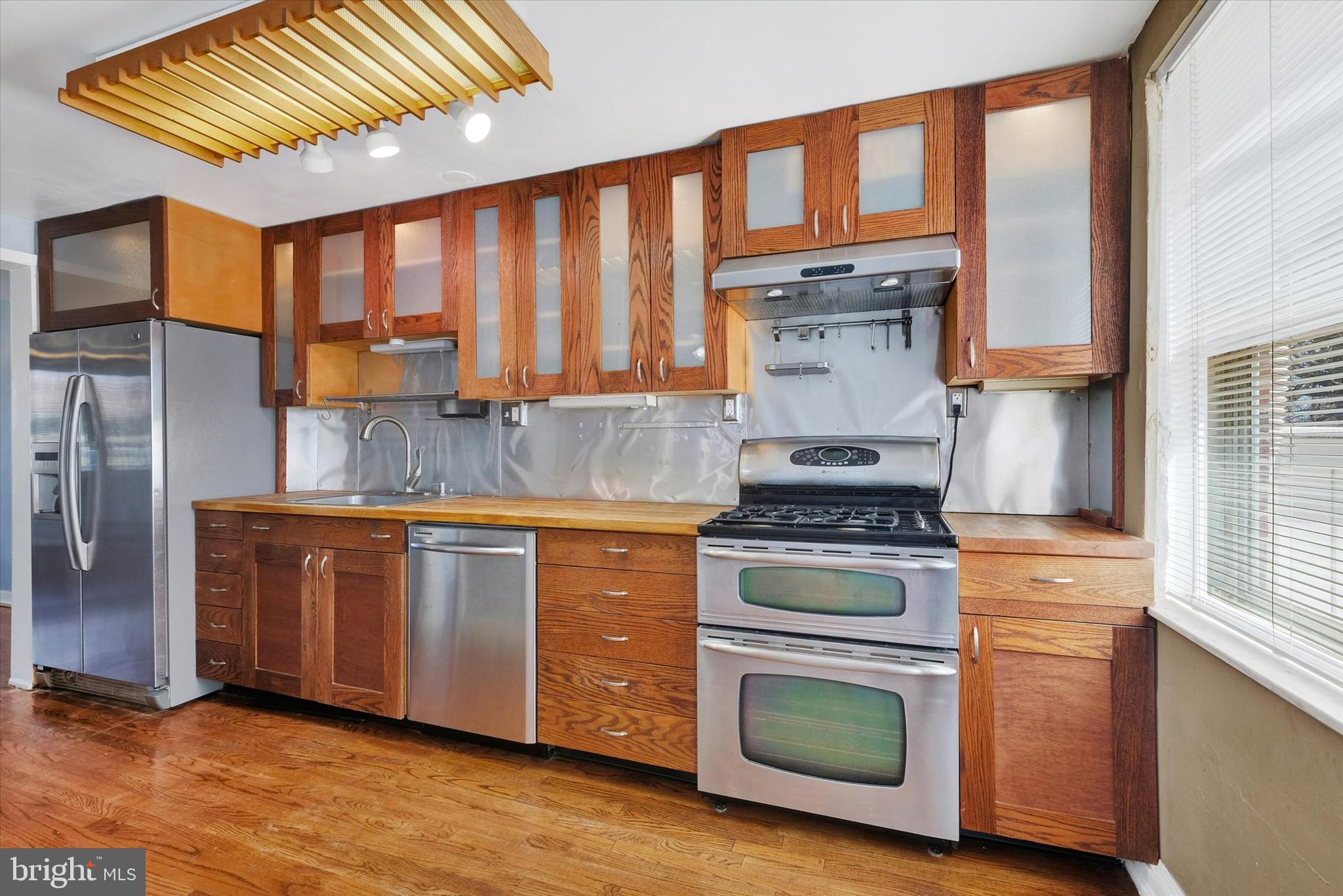 7508 Brockton Road Philadelphia, PA 19151 - Photo 5 of 28 Kitchen