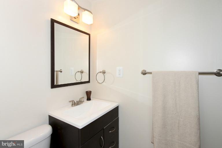 8804 Dangerfield Road Clinton, MD 20735 - Photo 13 of 14 Bath