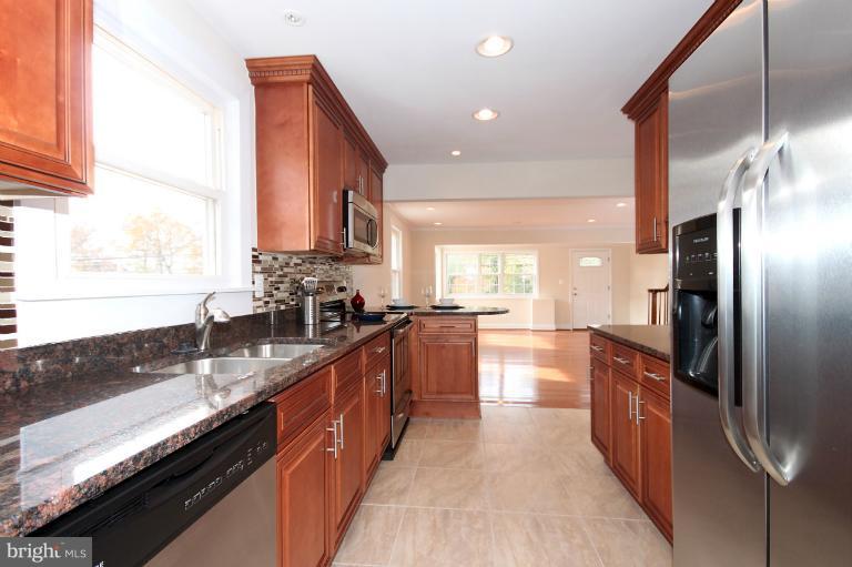 8804 Dangerfield Road Clinton, MD 20735 - Photo 7 of 14 Kitchen
