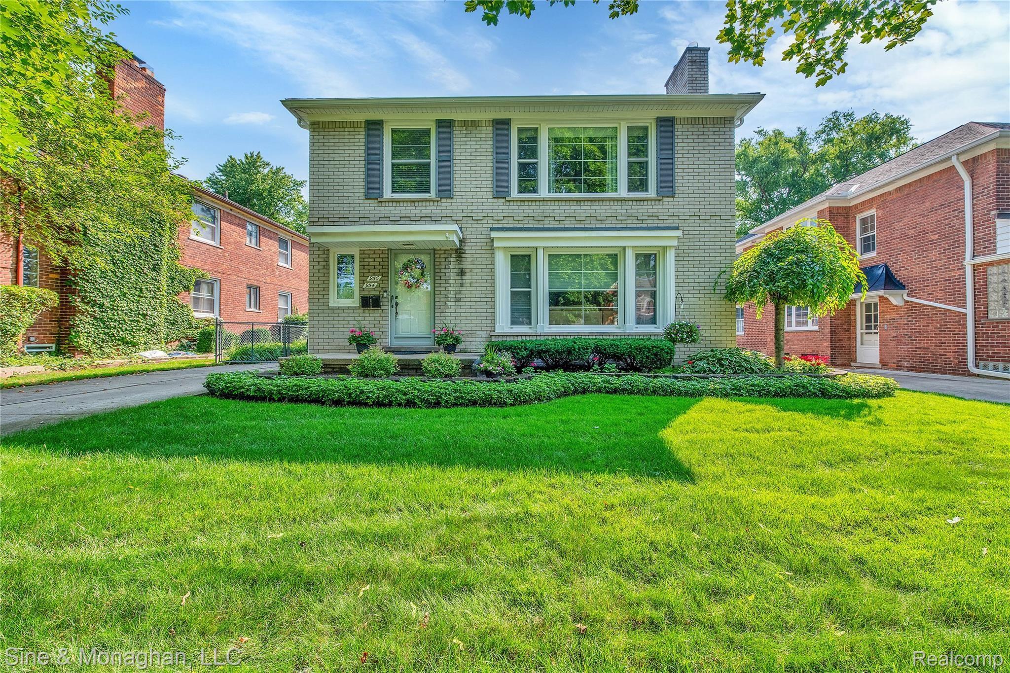 954 Harcourt Road Grosse Pointe, MI 48230 - Photo 1 of 46 956 Harcourt - HD Drone Photography-2.jpg