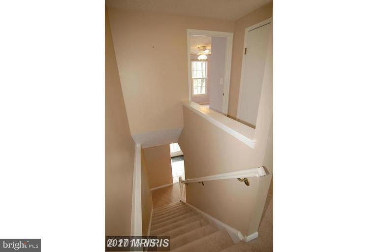 11906 Fieldthorn Court Reston, VA 20194 - Photo 10 of 21 Interior