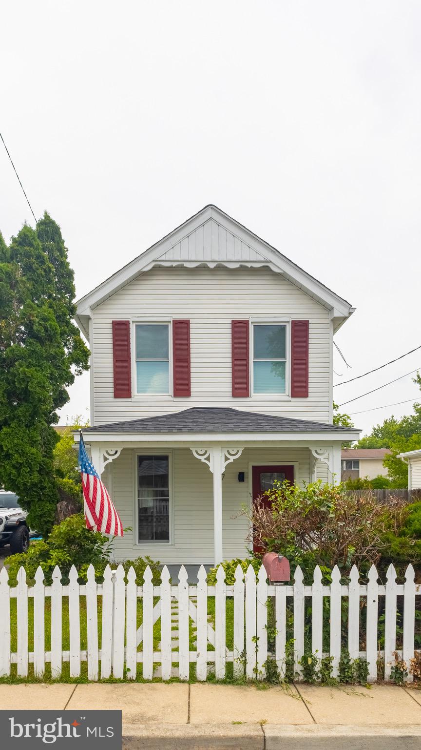 37 4th Street Laurel, MD 20707 - Photo 23 of 26 a front view of white house