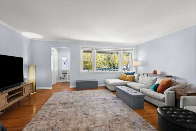 $359,900 | 10942 South Keeler Avenue, Oak Lawn, IL 60453