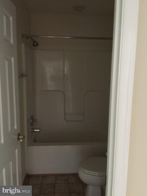 656 Mitchell Point Road Mineral, VA 23117 - Photo 11 of 16 Hallway Bath