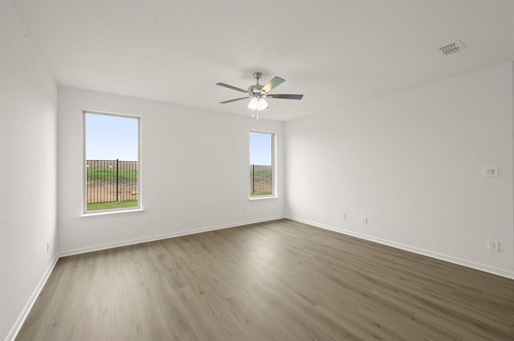 657 Godley Ranch Godley, TX 76044 - Photo 9 of 39 657 Godley Ranch- Living Room-1