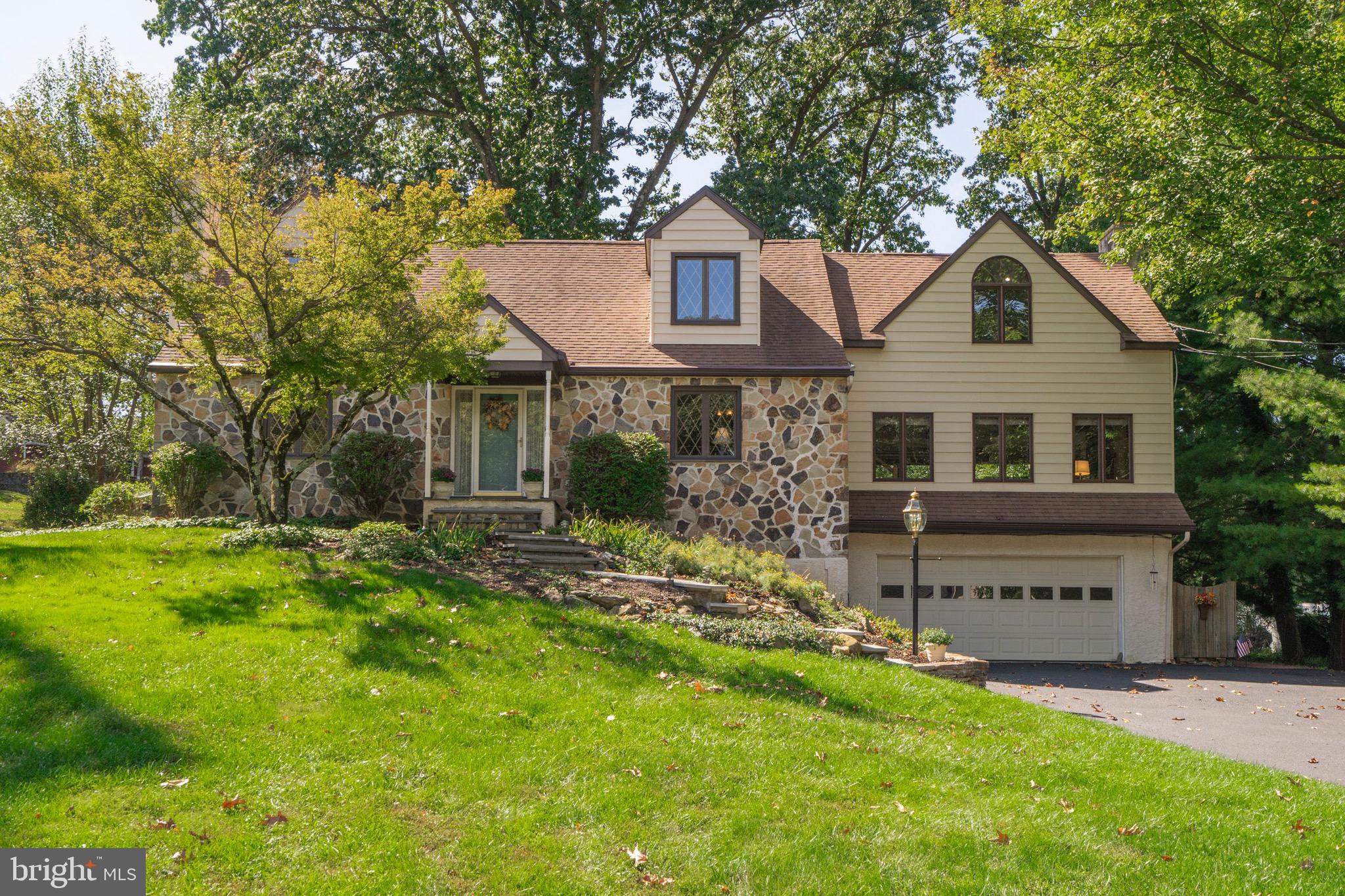 266 Valley View Road Berwyn, PA 19312 - Photo 1 of 49