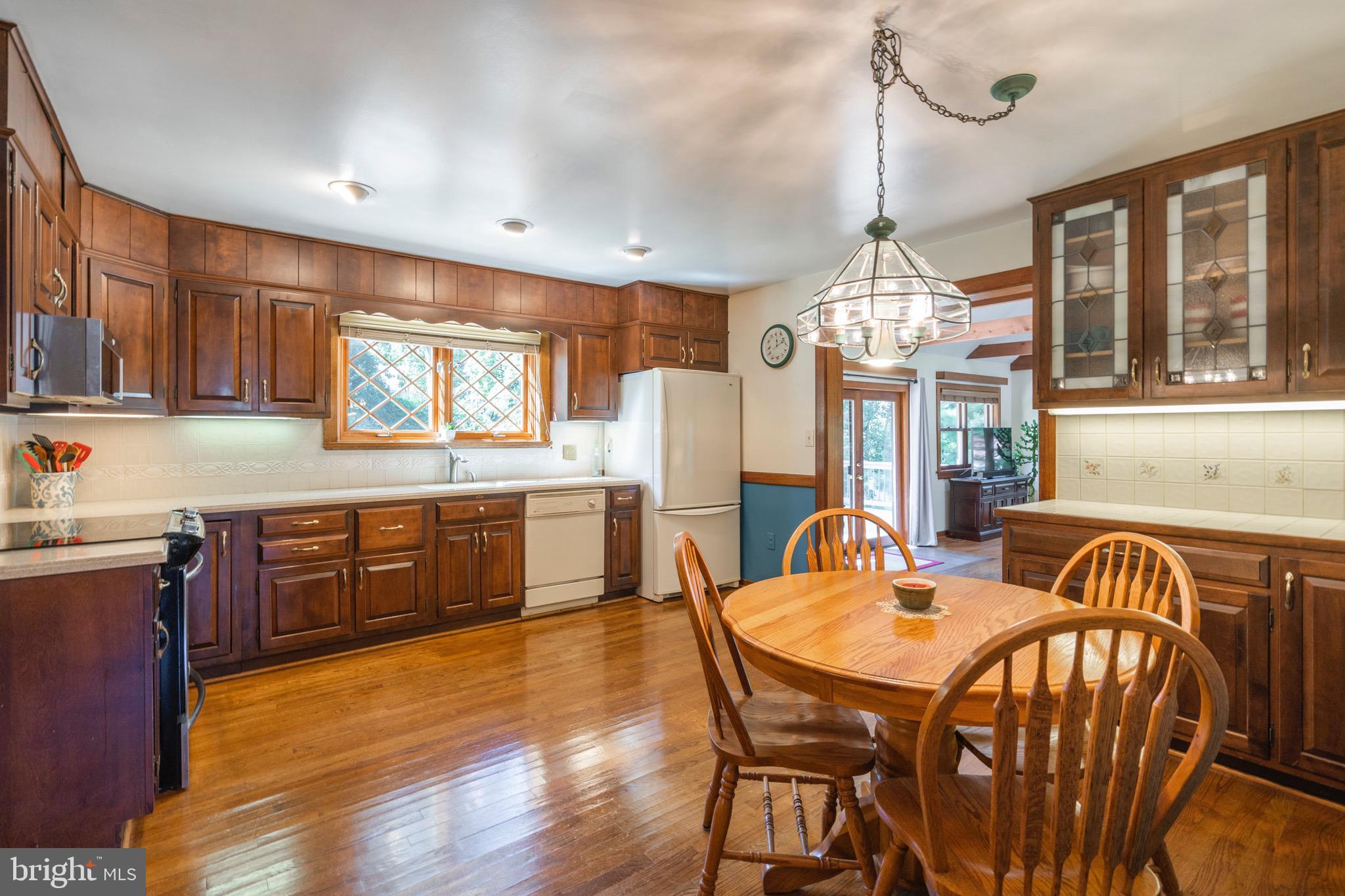 266 Valley View Road Berwyn, PA 19312 - Photo 12 of 49 Kitchen