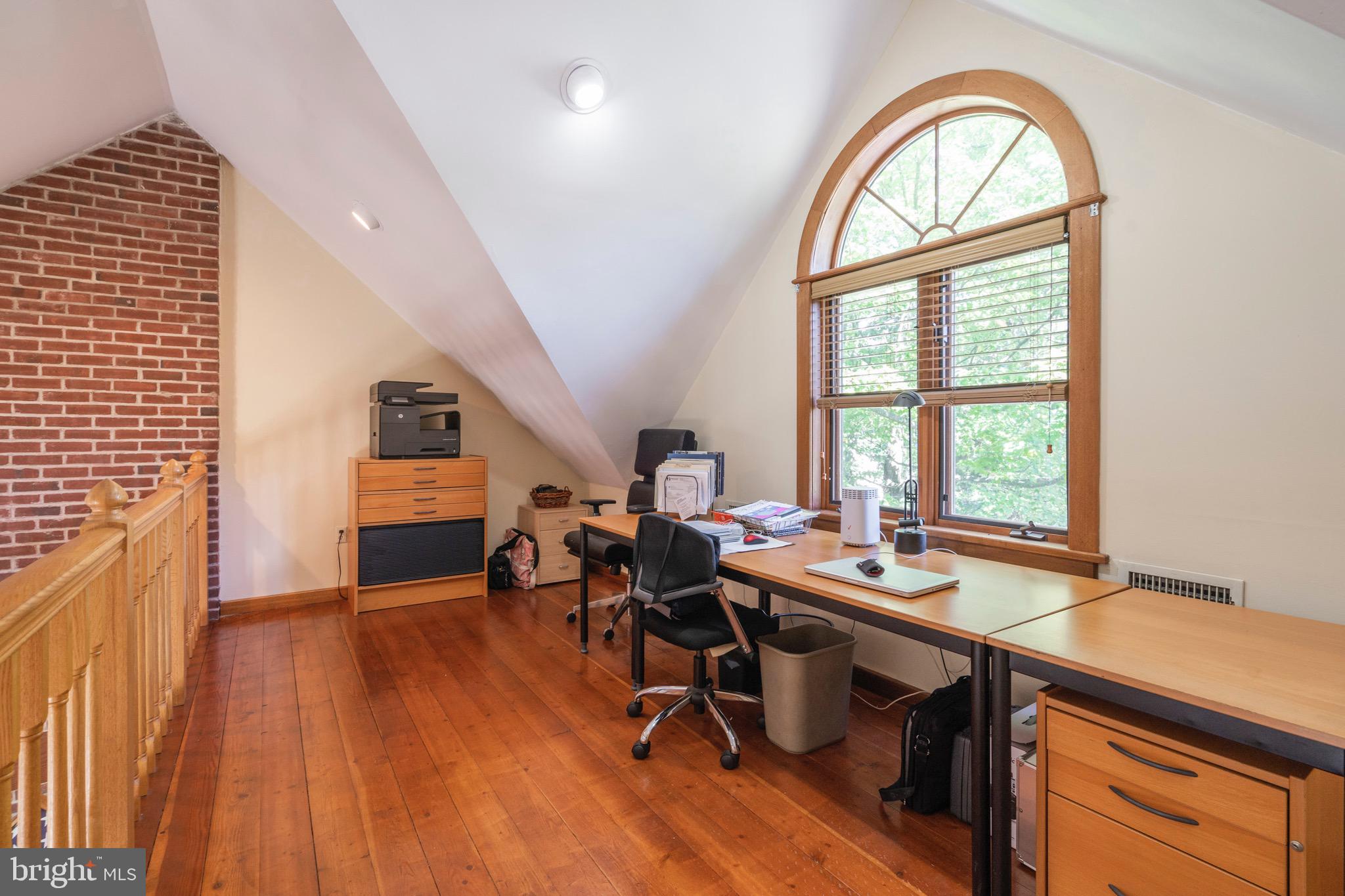 266 Valley View Road Berwyn, PA 19312 - Photo 20 of 49 Loft