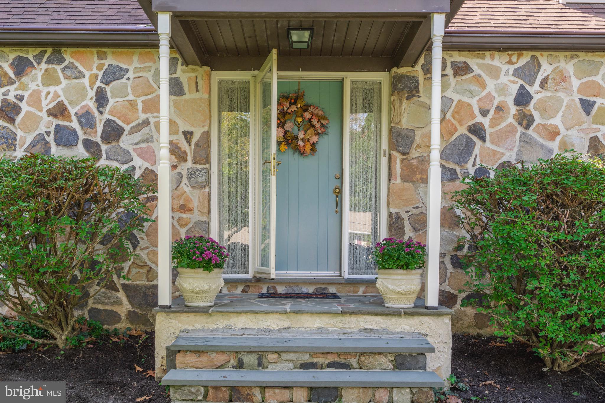 266 Valley View Road Berwyn, PA 19312 - Photo 3 of 49