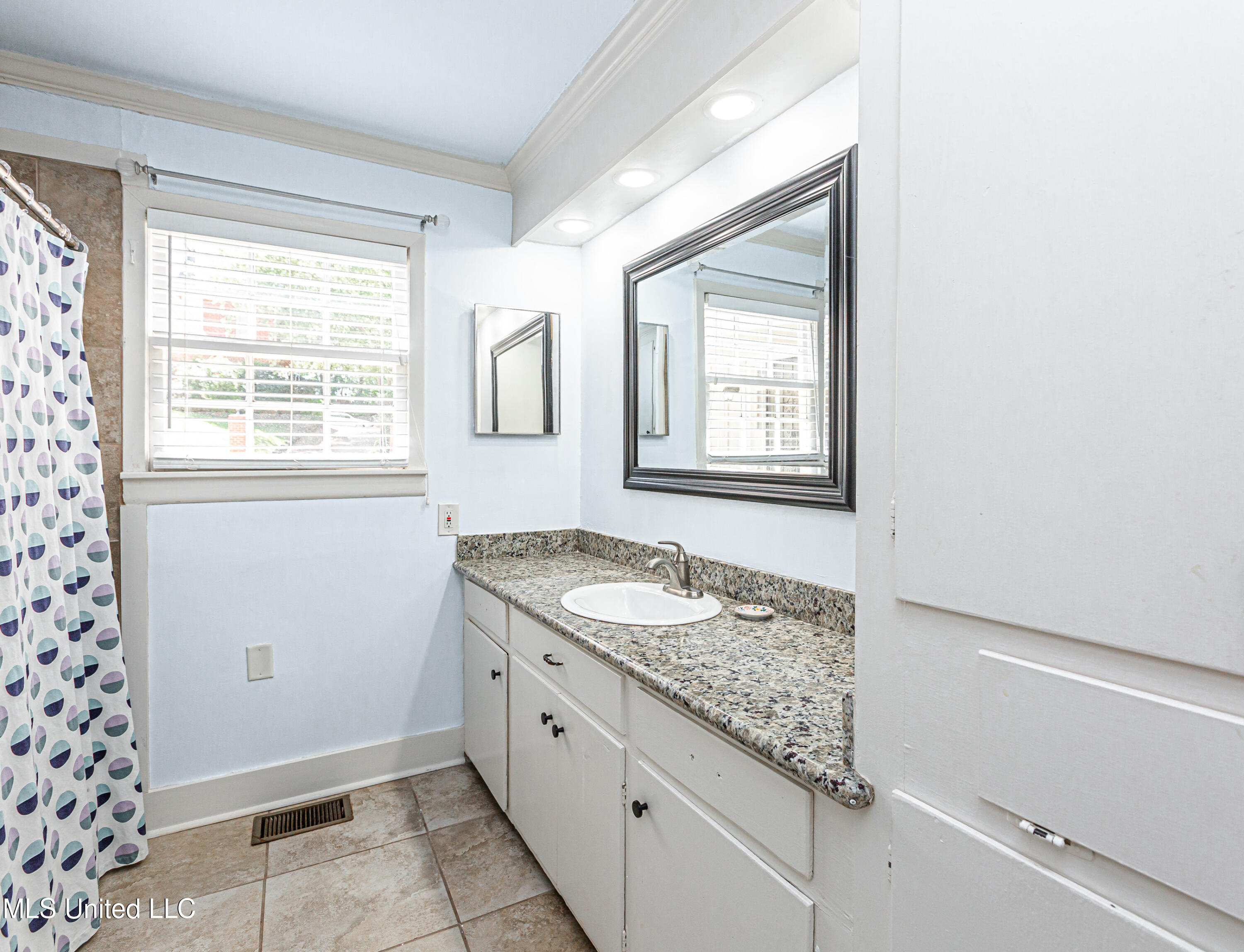 1710 Pine Street Jackson, MS 39202 - Photo 23 of 35 V63A6194