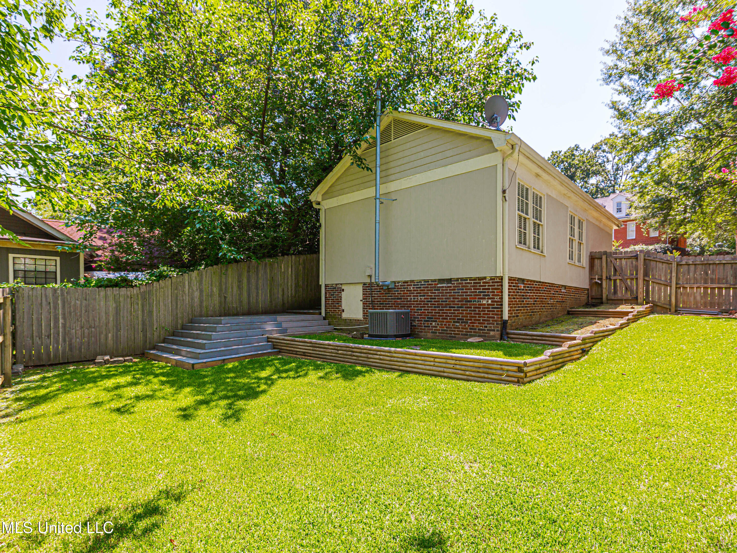 1710 Pine Street Jackson, MS 39202 - Photo 30 of 35 V63A6161