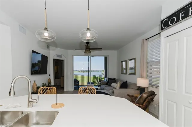 $6,295 | 5651 Double Eagle Circle, Unit 4328, Immokalee, FL 34142