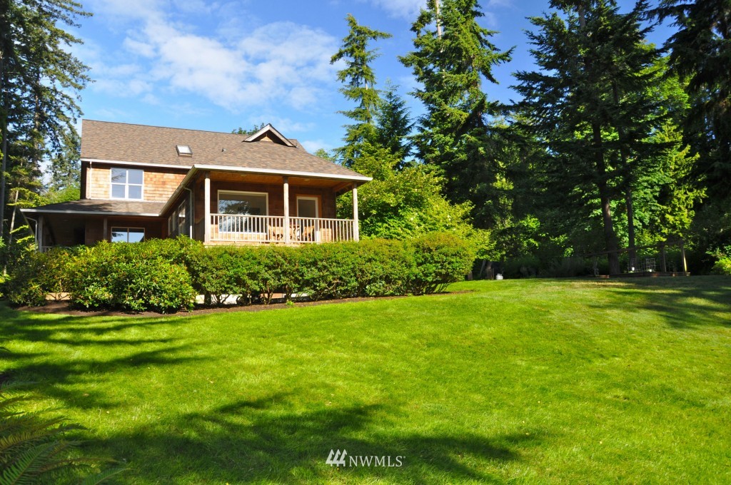 11730 Kallgren Road Northeast Bainbridge Island, WA 98110 - Photo 15 of 15 Gallery Image 15