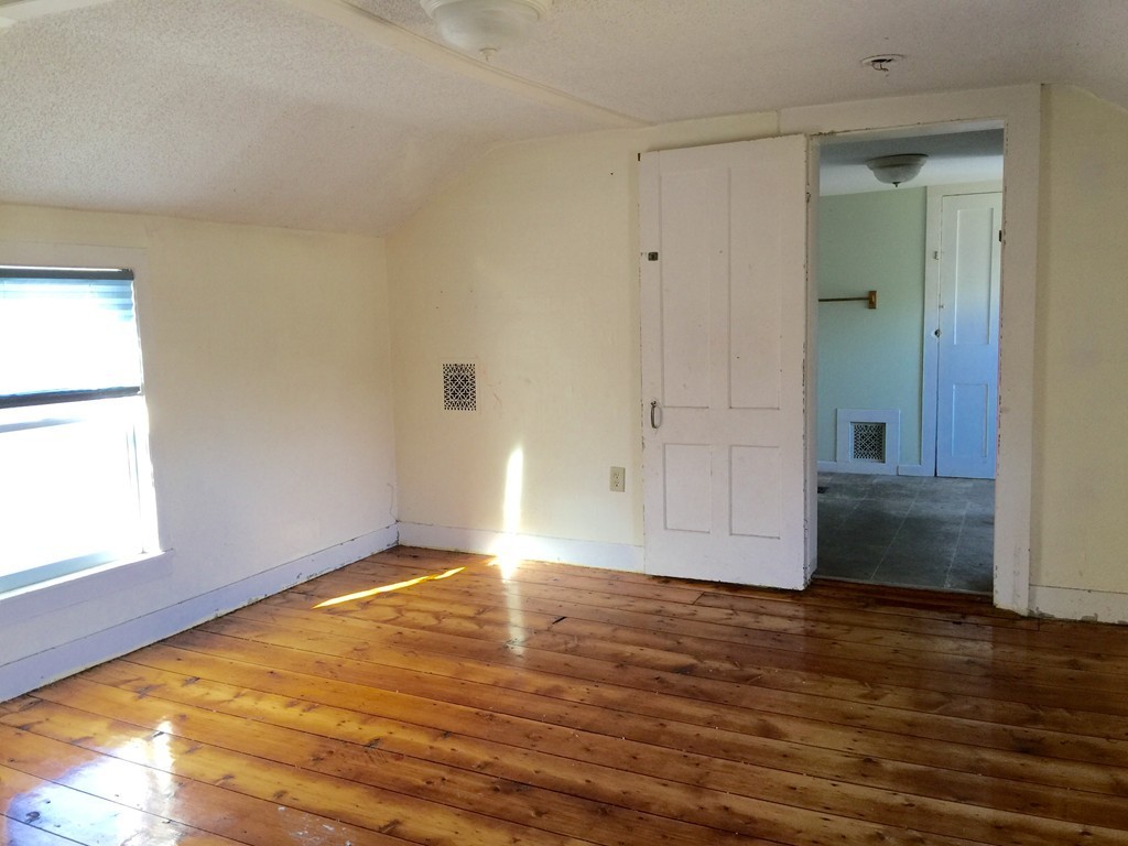 12 Upper Russell Road Huntington, MA 01050 - Photo 11 of 27