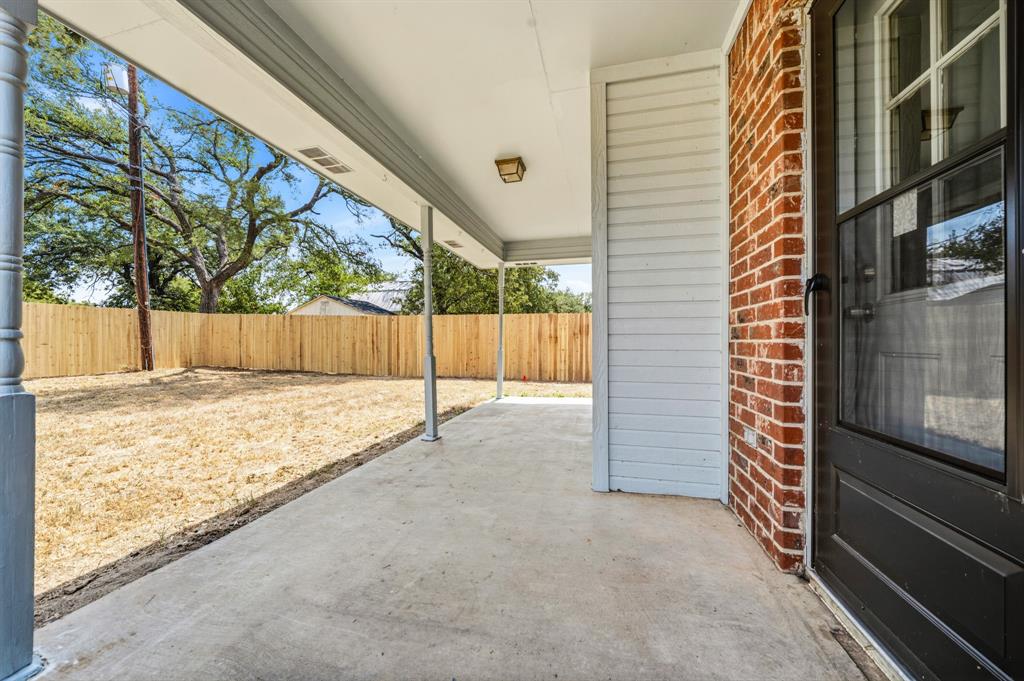 1111 Springhill Street Bellmead, TX 76705 - Photo 7 of 40 Gallery Image 7