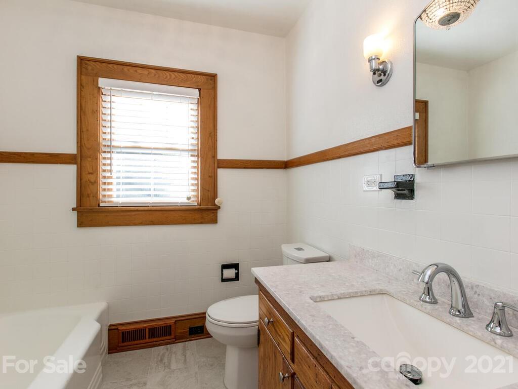 1678 Old Clyde Road Clyde, NC 28721 - Photo 20 of 42