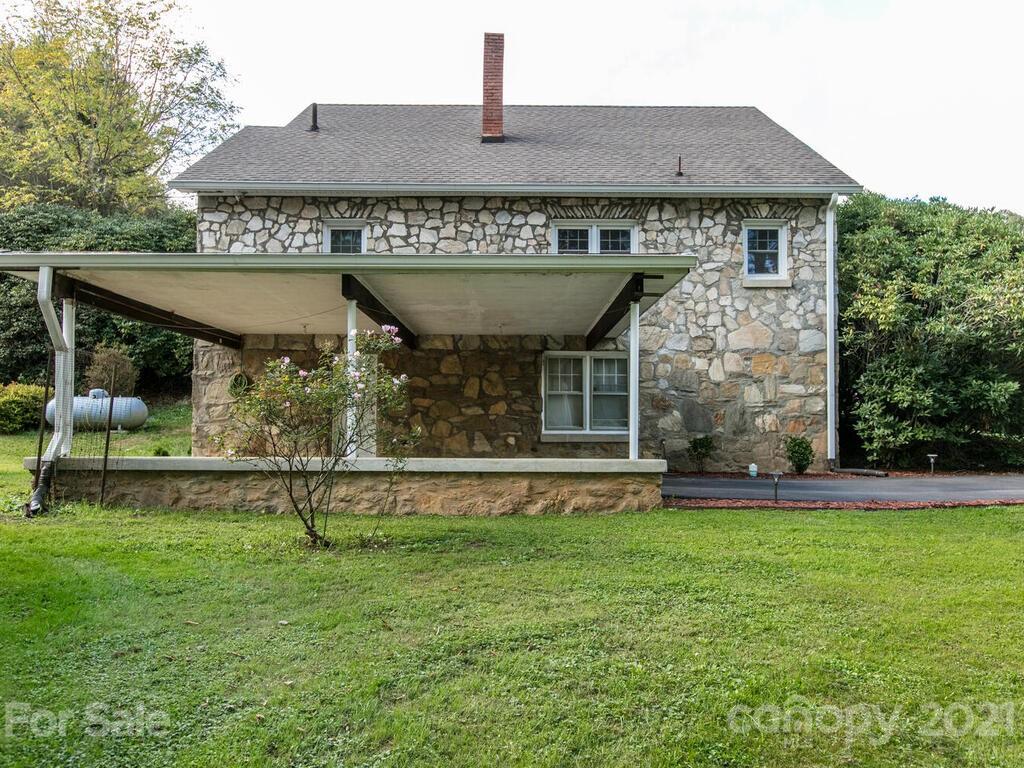 1678 Old Clyde Road Clyde, NC 28721 - Photo 36 of 42