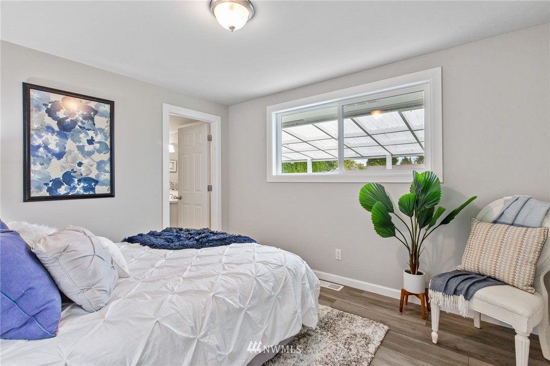 10626 Southeast 200th Street Renton, WA 98055 - Photo 14 of 34 Gallery Image 14