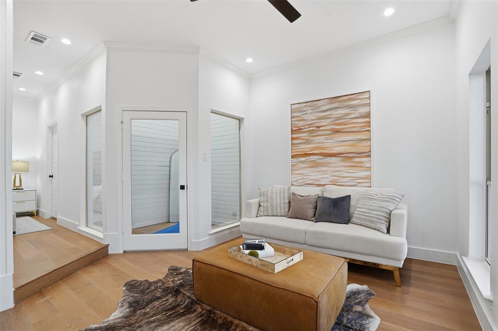 2 Parliament Place Dallas, TX 75225 - Photo 14 of 40 a living room with furniture and a window