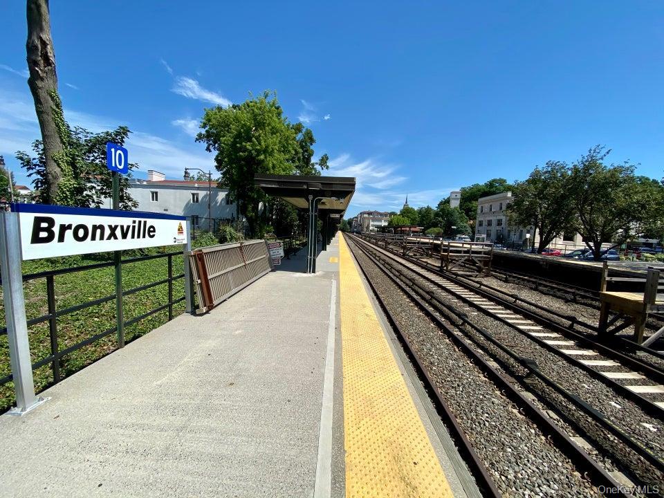 682 Tuckahoe Road, Unit 3D Yonkers, NY 10710 - Photo 18 of 18 a view of a wooden bridge